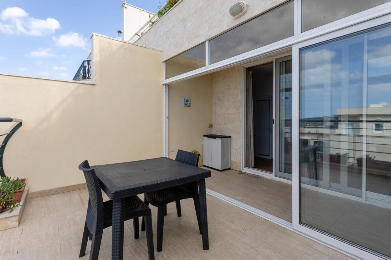 Sea View Apartment In St Paul'S Bay เซนต์พอลส์เบย์ ภายนอก รูปภาพ